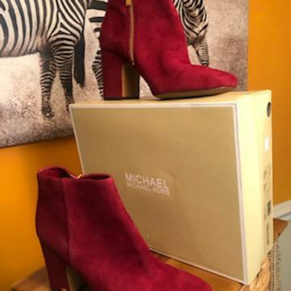 Shoes - Picture 3 of 3